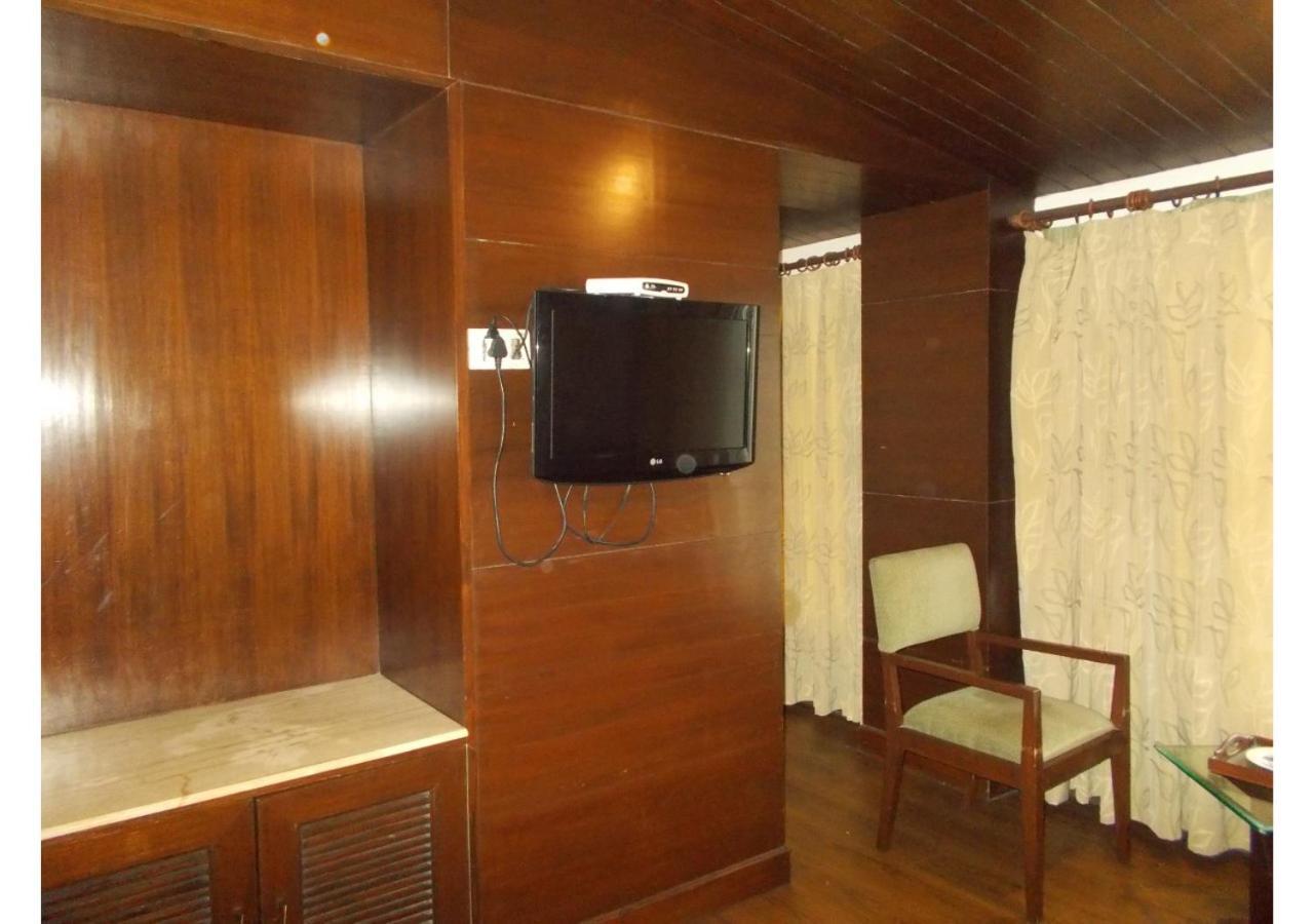 The Imperial Square Hotel Mussoorie Bagian luar foto