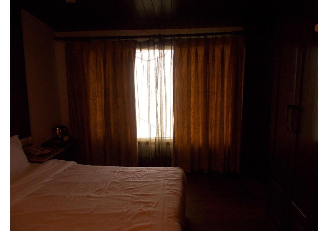 The Imperial Square Hotel Mussoorie Bagian luar foto